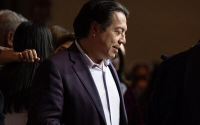 Mario Delgado, titular de la SEP, en alerta por retención de celular decomisado a diputado federal en EU